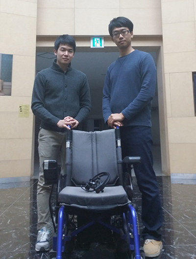 (사진1)SCI급 국제 학술지에 논문 게재가 확정된 한동대 기계제어공학부 김근현(왼쪽), 이건희 학생.jpg