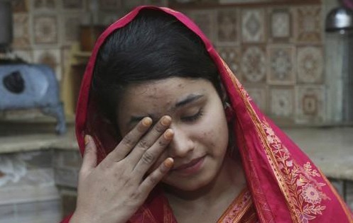 중국 남성에게 신부로 팔려 갔던 파키스탄 여성[AP=연합뉴스]