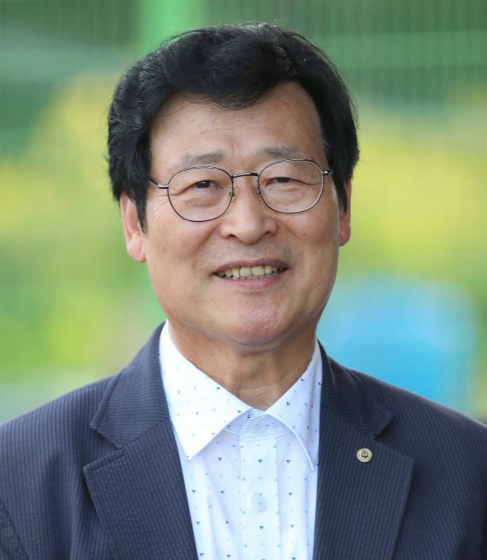 한태천 경운대학교 벽강중앙도서관장 교수