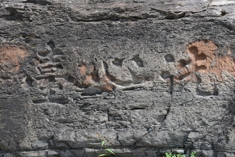 세심대 바위글씨, 퇴계 필적으로 친필이 독락당에 전한다.