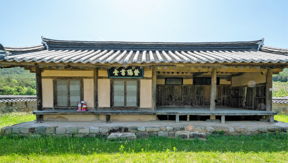 김완 장군이 어릴 때 공부했던 자양서당.