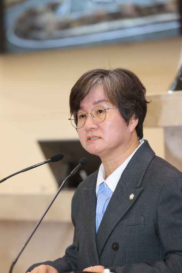 5분 자유발언하는 김은주 포항시의원.