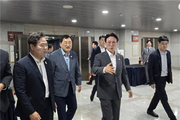 <b>김민석 총리</b>, 2025 <b>APEC</b> 준비현장 이틀간 집중 점검