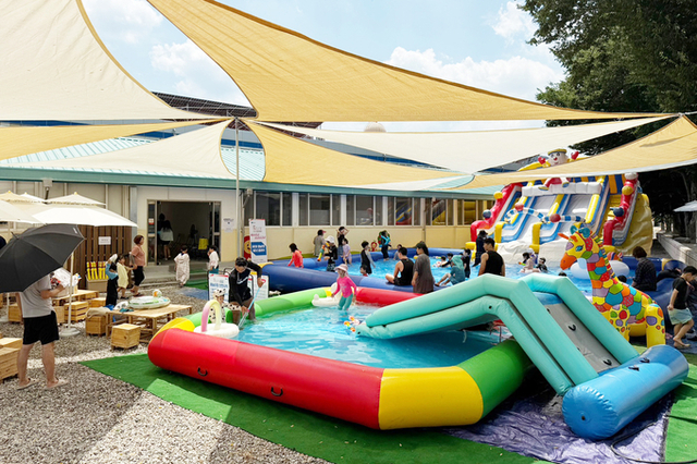 ▲ 청송지역 청소년들이 산소카페 문화나들이 프로그램 중 하나인 야외물놀이장 체험에 참가해 즐거운 한 때를 보내고 있다.