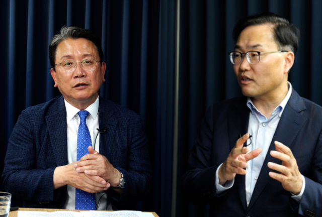 ▲ 강민구 더불어민주당 민주연구원 부원장(왼쪽), 홍석준 국민의힘 전 국회의원