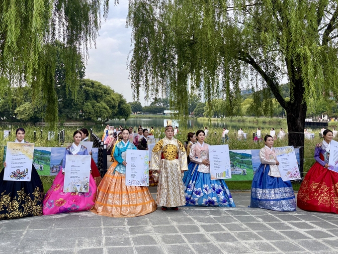 ▲ 수성구 문인협회(회장 손경찬)는가  9월 15일부터 30일까지 ‘수성시화전’을 개최한다