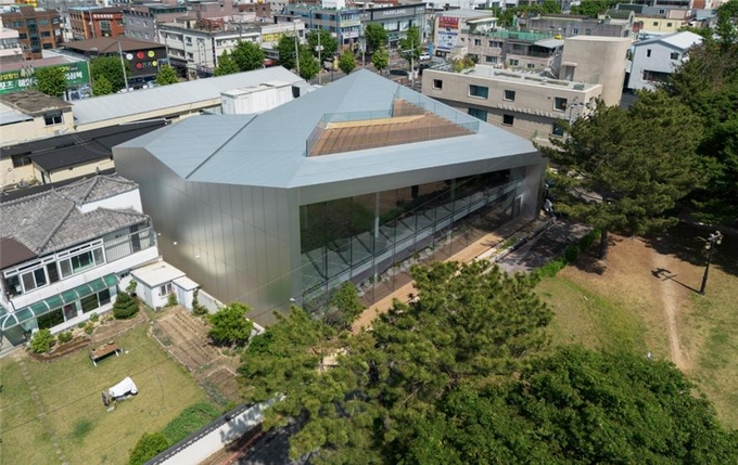 ▲ 한국건축가협회상 ‘올해의 건축 베스트 7’에 선정된 경주 오아르미술관 전경. 오아르미술관