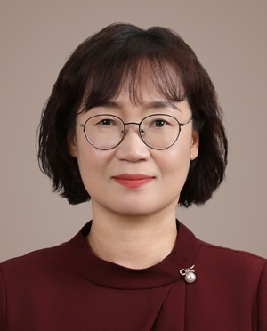 ▲ 신현랑 소설가, ㈜플립온코리아 지역문화콘텐츠연구소장