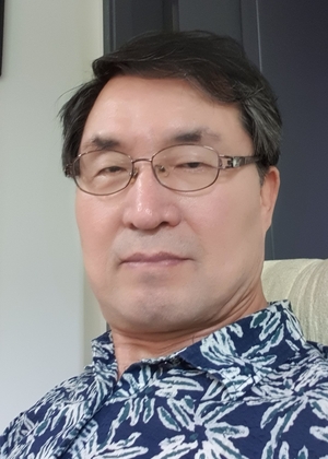 ▲ 심사위원 박희섭