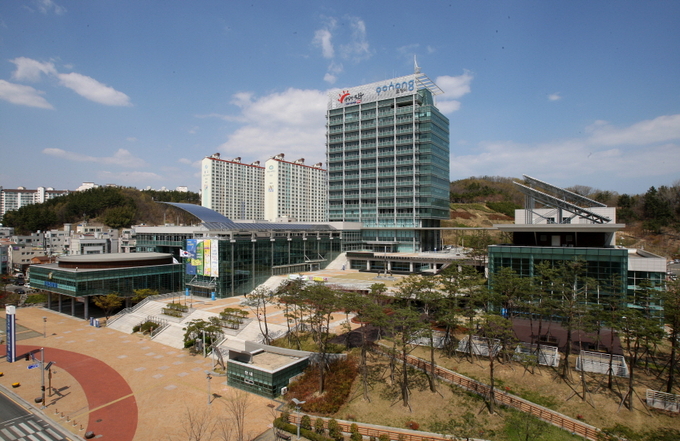 ▲ 포항시청 전경