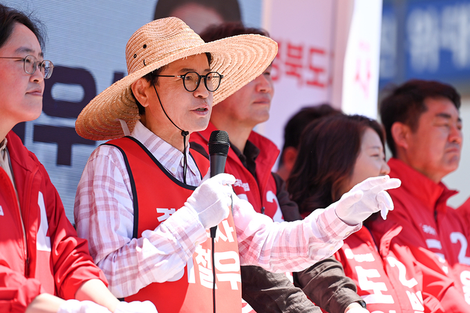 이철우 경북지사 후보 “AI·디지털 지식산업도시 만들겠다”