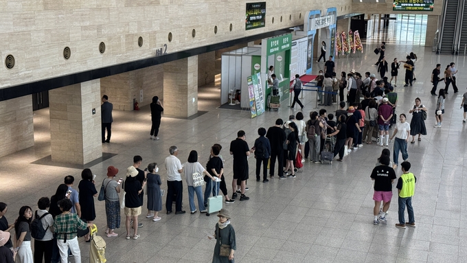 ▲ 전국 각지의 우수한 로컬푸드와 지역 먹거리를 한자리에서 만나볼 수 있는 ‘2026 전국8도 로컬푸드박람회’​가 20일 수원컨벤션센터에서 개막, 오는 23일까지 나흘간 성대하게 열린다.