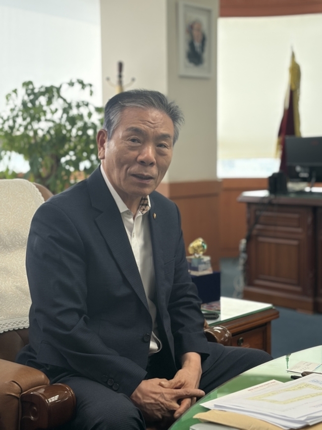 [지역혁신 전문가에게 듣는다] 김인남 대구경총협회장 "통합·혁신·상생... - 뉴스 썸네일 이미지