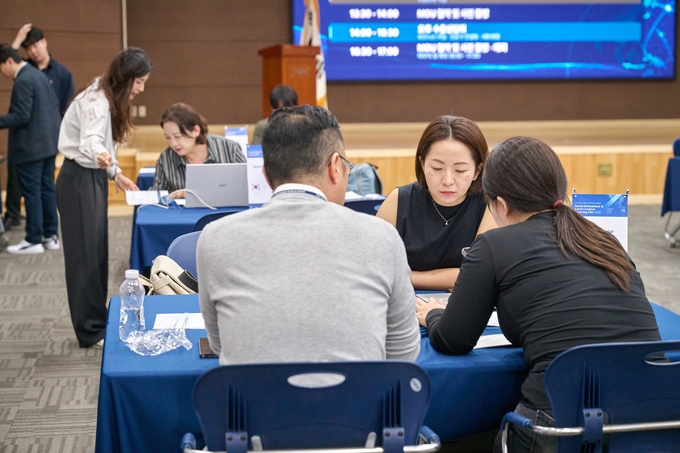 경북 사회적기업·로컬창업기업, 수출상담 74건·협약 46건 - 뉴스 썸네일 이미지